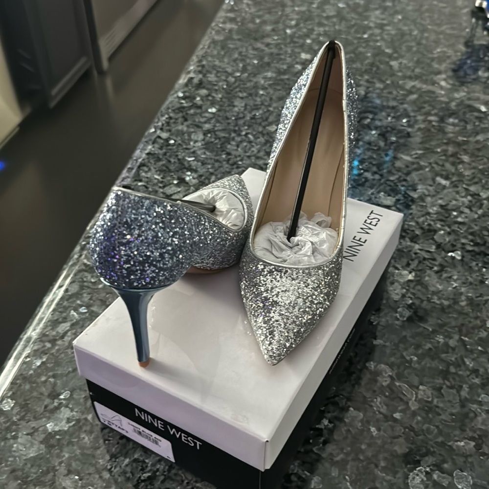 Nine West light blue/ silver heels size 7M